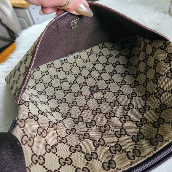 Gucci vintage perforated crossbody bag - Picture 7 of 15